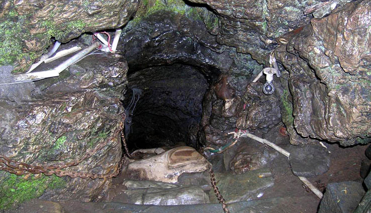 hidden gems of uttarakhand,uttarakhand,places to visit in uttarakhand,kakrighat,patal bhuvaneshwar,chaukori,lohaghat,khirsu,chopta-sari village,munsyari