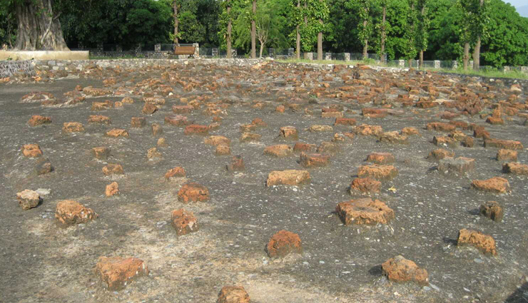 uttarakhand,monuments to visit in uttarakhand,badrinath,jagatram,sitabani temple,katarmal sun temple,almora,patal bhuvaneshwar,baijnath temple,pandukeshwar temples,rudranath temple