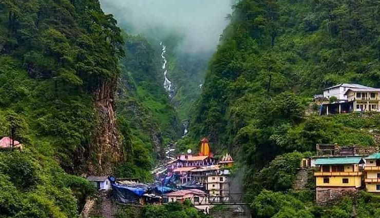 10 Beautiful Hill Stations To Explore in Uttarakhand