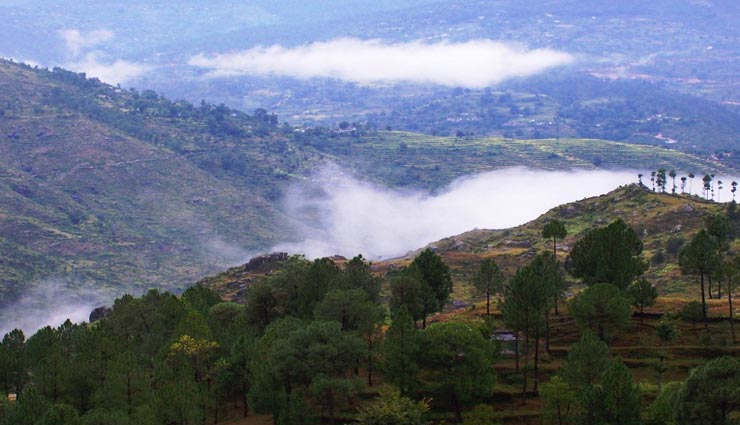 tourist places,tourist places in monsoon,dont plans to roam these places in monsoon,unsafe place in monsoon