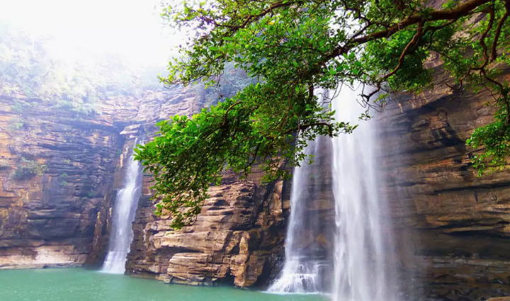 famous waterfalls of uttar pradesh,holiday,travel,tourism,uttar pradesh tourism,tourist places in uttar pradesh