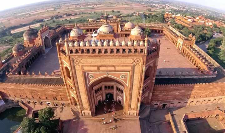 these 10 historical buildings attract the attention of tourists to uttar pradesh,holiday,travel,tourism