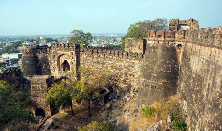 these 10 historical buildings attract the attention of tourists to uttar pradesh,holiday,travel,tourism