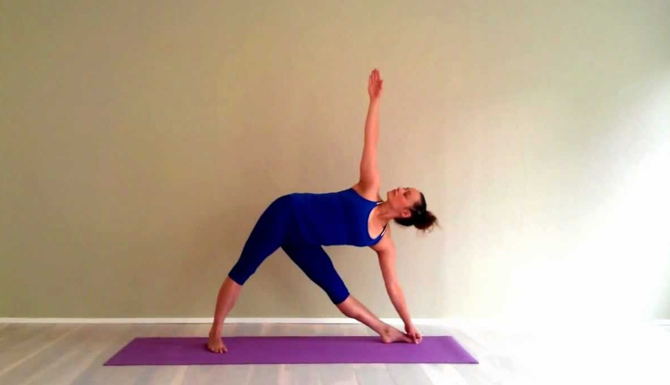utthita trikonasana,yoga benefits,yoga tips ,उत्थित त्रिकोणासन 
