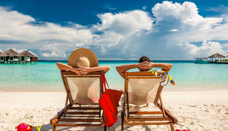 11 Beauty Essentials You Must Pack During Vacation