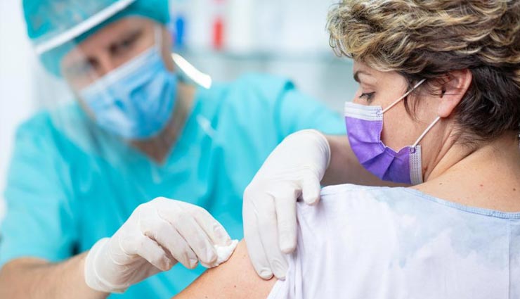 बीकानेर : तेजी से जारी टीकाकरण अभियान, 16 बूथ पर लगा 1115 को टीका, 536 को लगी दूसरी डोज