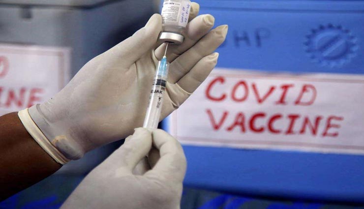 बीकानेर : वैक्सीन लगवाने के मामले में बुजुर्गों ने पुलिस और बीएसएफ को भी छोड़ा पीछे 