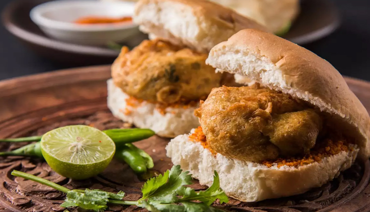 अपने घर पर भी बना सकते हैं मुंबई का सस्ता और स्वादिष्ट वड़ा पाव #Recipe 