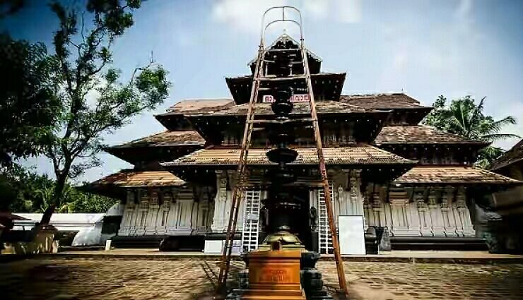 temples in thrissur kerala,must-visit temples in thrissur,famous temples in thrissur,thrissur temple tour,ancient temples in kerala,spiritual places in thrissur,top temples in thrissur,cultural temples in thrissur,pilgrimage sites in thrissur,historic temples in kerala
