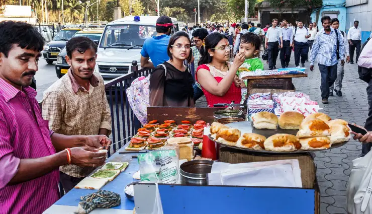 8 Famous Foods of Mumbai You Must Try