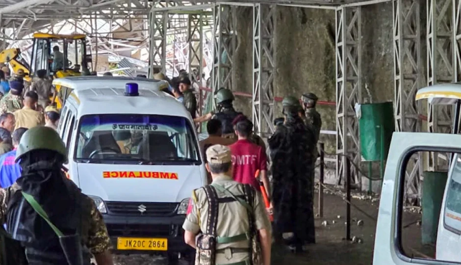 वैष्णो देवी यात्रा मार्ग पर भूस्खलन से त्रासदी, 31 लोगों की मौत; कल भी 9 की गई थी जान