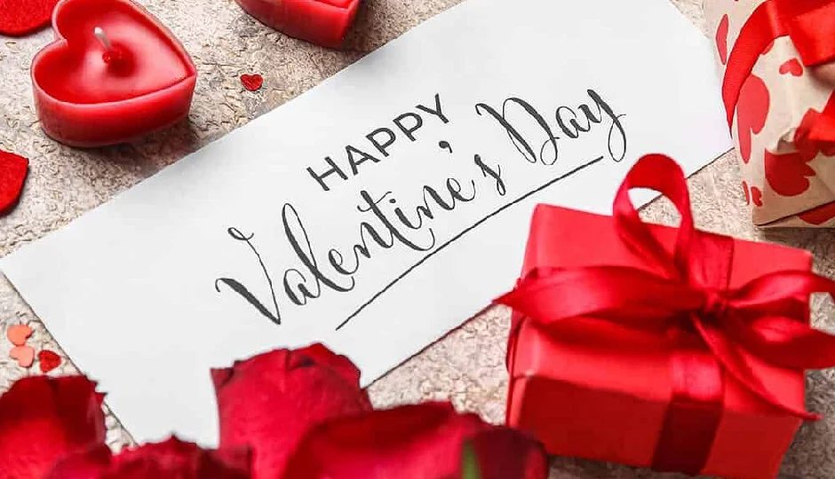 वैलेंटाइन डे पर पार्टनर को कैसे दें खास बधाई? ऐसे मैसेज भेजें कि चेहरे पर आ जाए मुस्कान