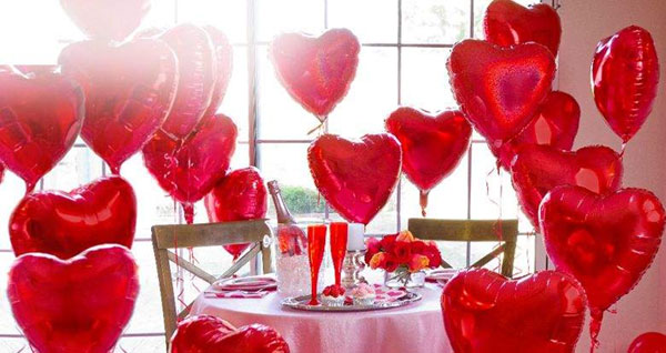 valentines week,valentines day,ideas to celebrate,roses,chocolates,dating,clothes on valentines ,वैलेंटाइन डे