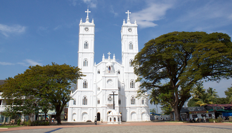 top 10 famous churches in india,beautiful churches in india,most beautiful church in the india,churches to visit in india,india holidays,travel guide