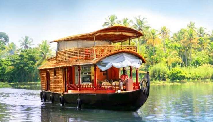 floating restaurants,best destinations,holidays,tourism,restaurant in water,worldwide floating restaurants,holiday packages