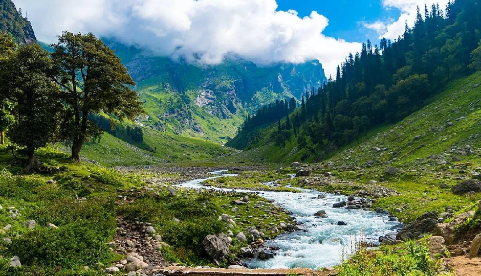9 Beautiful Valleys You Must Visit in Himachal Pradesh