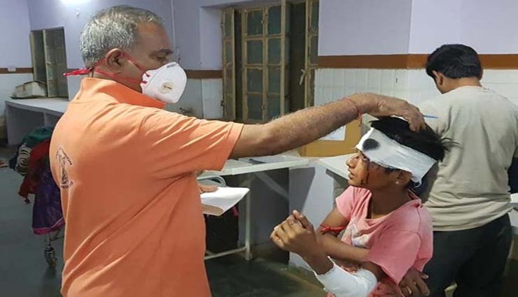 जोधपुर : श्रद्धालुओं की वेन पलटने से एक महिला की मौत और 9 घायल, जा रहे थे लोक देवता बाबा रामदेव के दर्शन करने