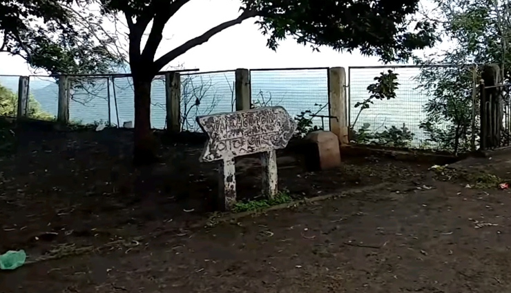 indore,madhya pradesh,famous places in indore,indore travel,indore travel guide,travel tips in hindi