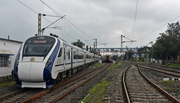 रेलवे जल्द शुरू करेगा जम्मू कश्मीर और पूर्वोत्तर राज्यों के लिए वंदे भारत, मार्च 2024 तक देशभर में दौड़ेंगी 75 ट्रेन