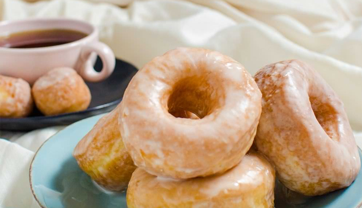 vanilla donuts with butter glaze,vanilla donuts recipes,dessert recipes,easy recipes,hunger struck,food