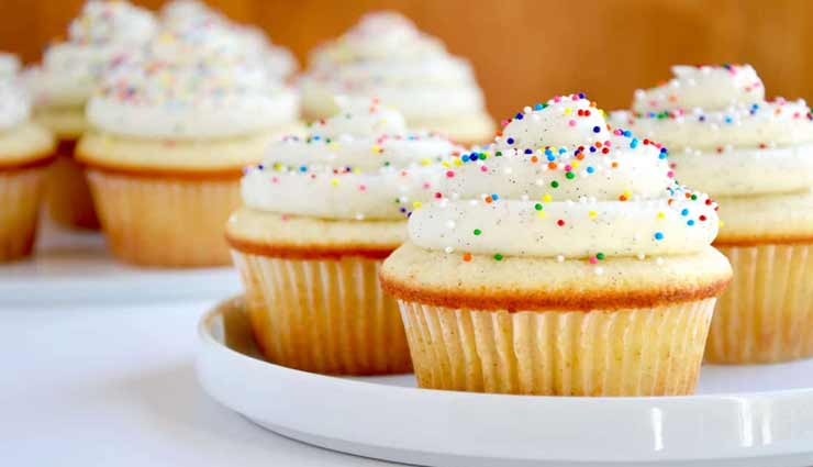 बच्चों की पहली पसंद बनेगा वेनिला कपकेक, मिनटों में होगा तैयार #Recipe