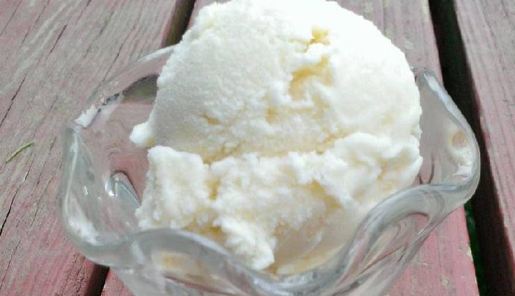 vanilla ice cream recipe,homemade vanilla ice cream,easy vanilla ice cream,classic vanilla ice cream,vanilla ice cream at home,simple vanilla ice cream recipe,vanilla ice cream without eggs,creamy vanilla ice cream,quick vanilla ice cream recipe,best vanilla ice cream recipe