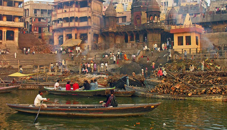 वाराणसी : UP का प्रमुख धार्मिक नगर, मंदिर और घाट हैं आकर्षण, इन स्थानों पर भी लें घूमने का आनंद