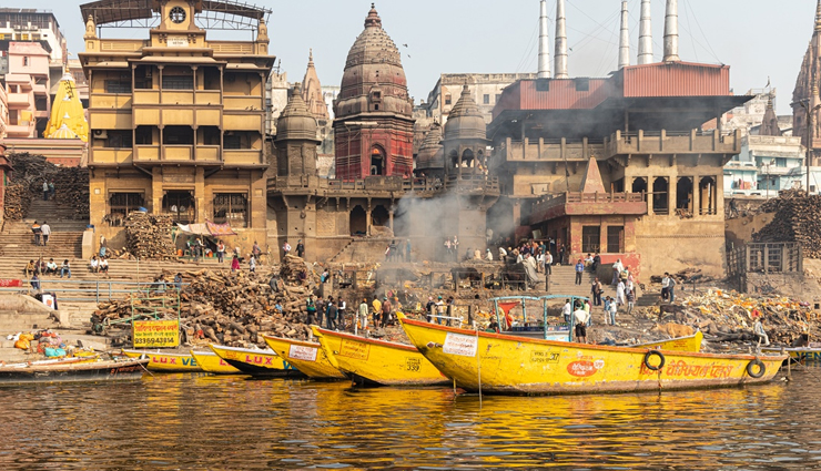 varanasi,facts about varanasi,manikarnika ghat,harmony bookshop,bhang lassi
