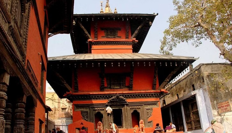 varanasi,places to visit in varanasi,tourist attraction in varanasi,assi ghat,kashi vishwanath temple,nepali mandir,bharat mata mandir,bharat kala bhavan museum,man mandir observatory,chunar fort