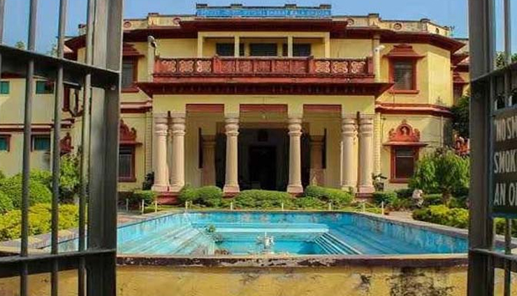 varanasi,places to visit in varanasi,tourist attraction in varanasi,assi ghat,kashi vishwanath temple,nepali mandir,bharat mata mandir,bharat kala bhavan museum,man mandir observatory,chunar fort