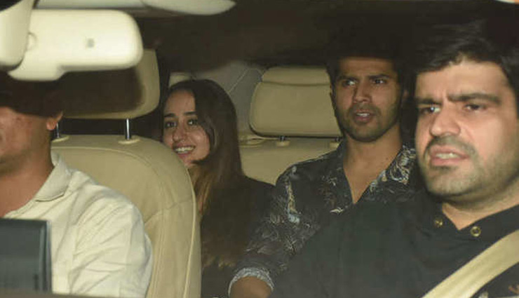 वरुण धवन की कार का पहिया चढ़ा फोटोग्राफर के पैर पर, एक्टर ने दिया ये रिएक्शन, वीडियो