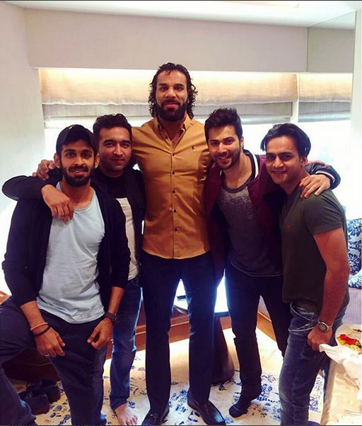 varun dhawan,wwe,delhi,tripleh,jindermahal,bollywood,bollywood gossips,bollywood news