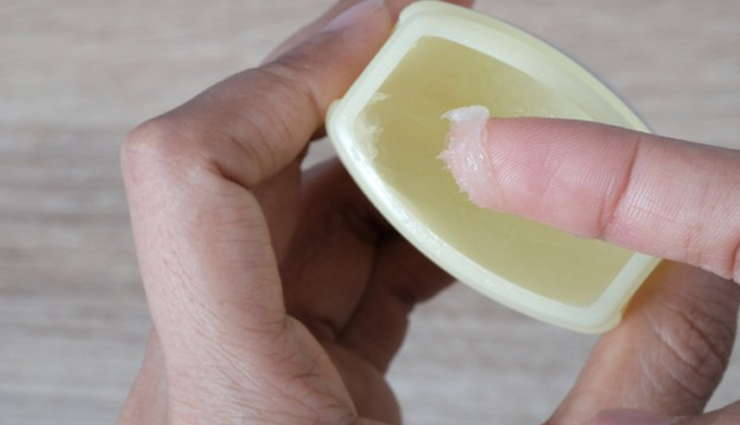 पाना चाहती हैं लंबे और खूबसूरत नाखून, ले इन 5 घरेलू उपायों की मदद strong nails tips,natural nail growth remedies,home remedies for nails,grow nails naturally fast,nutrients for nail growth,natural oils for nails,foods for nail nourishment,diy nail care recipes,healthy nail growth habits,natural nail supplements