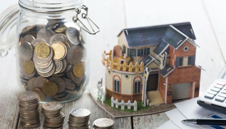 वास्तु के इन कारणों की वजह से पानी की तरह बहता है पैसा, आइये जानें इनके बारे में