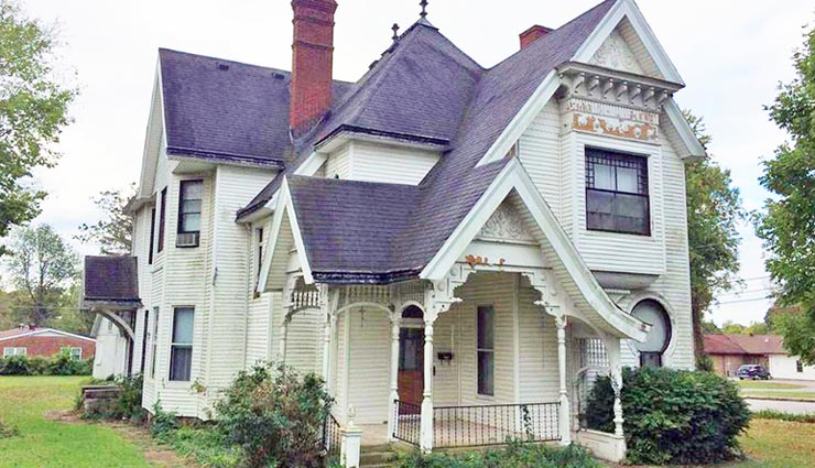 संकेत जो बताते है आपके घर में है वास्तु दोष, निवारण से मिलेगी जीवन में शांति