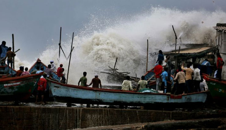 updates on cyclone vayu,cyclone vayu live updates,ndrf,cyclone vayu gujarat,cyclone vayu,gujarat,news,news in hindi ,चक्रवात वायु,गुजरात में चक्रवात वायु