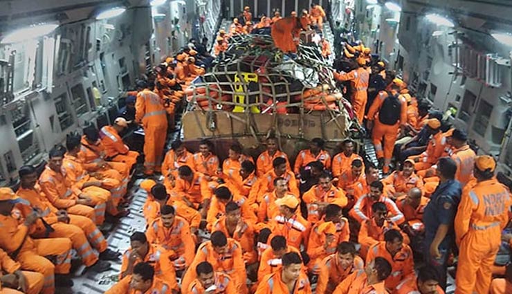 updates on cyclone vayu,cyclone vayu live updates,ndrf,cyclone vayu gujarat,cyclone vayu,gujarat,news,news in hindi