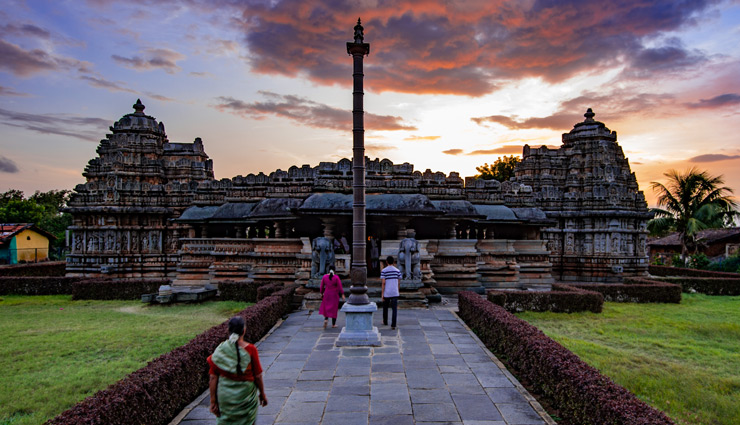 temples of hoysala to visit in karnataka,karnataka,karnataka tourism,places to visit in karnataka,chennakesava temple,belur,hoysaleswara temple,halebidu,kedareshwara temple,halebidu,chennakesava temple,somanathapura,veera narayana temple,belavadi,lakshminarayana temple,hosaholalu,ishvara temple,arasikere,amrutesvara temple,amruthapura,brahmeshvara temple,kikkeri,lakshmi narasimha temple,nuggehalli,sadasiva temple,mallikarjuna temple,basaralu,bucesvara temple,koravangala,tourism,india tourism