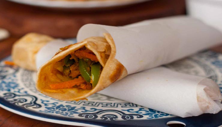 लॉकडाउन रेसिपी : बेहतरीन ब्रेकफास्ट बनेगा वेज कबाब रोल पराठा