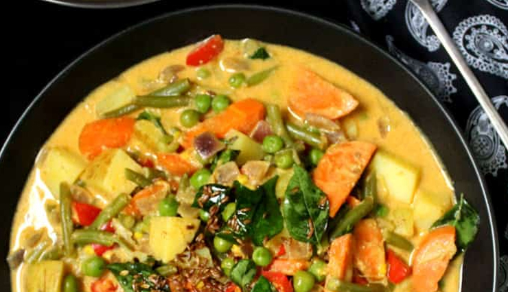 vegetable korma,korma recipe,snacks recipe,main course recipe