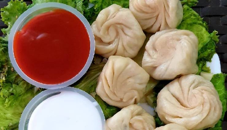 veg momos,veg momos ingredients,veg momos recipe,street food veg momos,chinese food veg momos