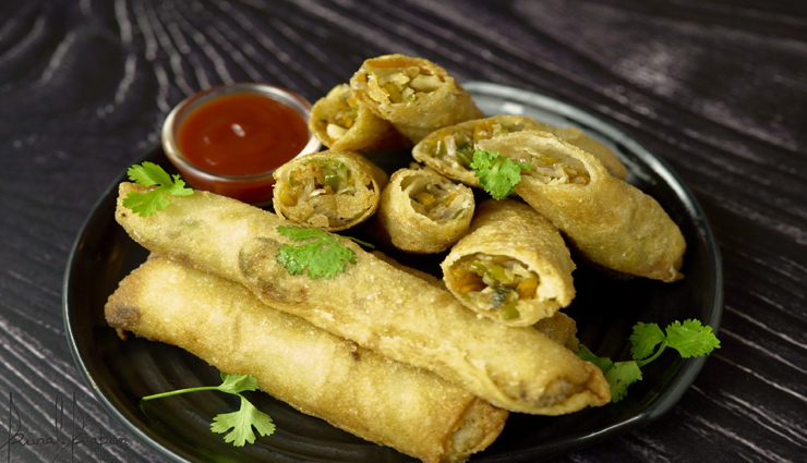 दिन के समय स्नैक्स में बनाए वेज स्प्रिंग रोल, लें सर्दियों में स्वाद के मजे #Recipe 