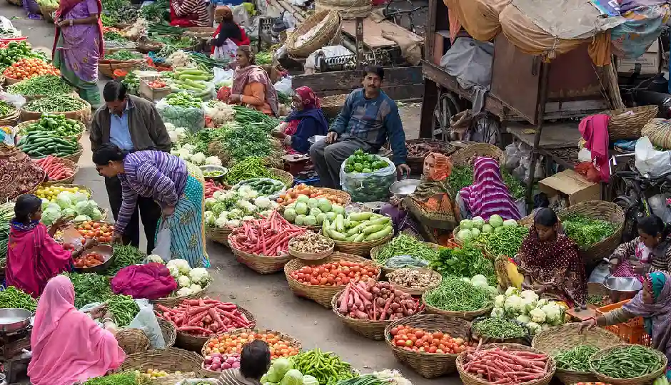 लखनऊ में सब्जियों के दामों ने बिगाड़ा किचन बजट, प्याज-भिंडी से लेकर लौकी तक महंगी; टमाटर ने दी राहत