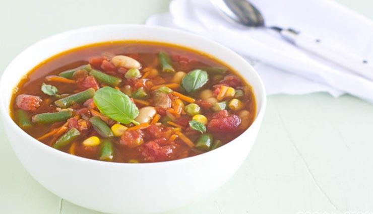 टेस्ट के साथ हेल्थ भी देगा 'वेजिटेबल सूप', ठंडक को बनाएगा सुहाना #Recipe