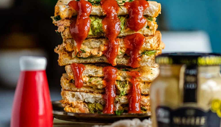 Recipe- Mouthwatering Veggie Sandwich With Mustard Sauce
