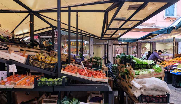 venice,tourist attraction in venice,places to visit in tourist attraction in venice,st marks square,libreria acqua alta,rialto market,gelateria alaska