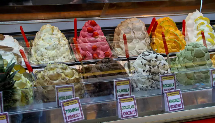 venice,tourist attraction in venice,places to visit in tourist attraction in venice,st marks square,libreria acqua alta,rialto market,gelateria alaska