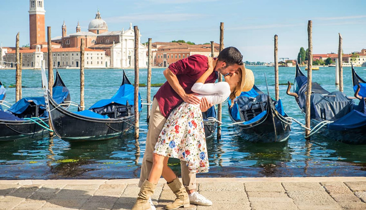 बिताने हैं पार्टनर के साथ प्यार भरे हसीन पल, बनाएं दुनिया की इन 7 रोमांटिक जगहों का ट्रिप romantic places for honeymoon,romantic places in the world,most romantic places in the world,most romantic place to travel,best travel destinations for couples,most romantic city in the world,city of romance,perfect romantic getaway,romantic country