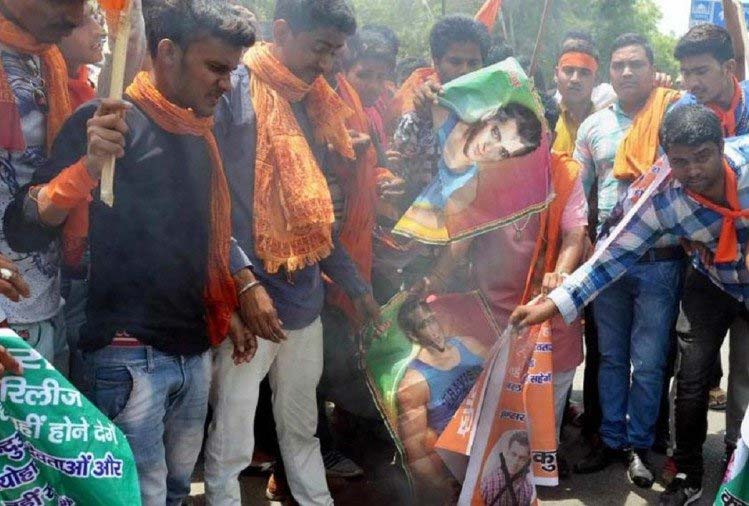 vhp leader,praveen togadia,Salman Khan,loveratri