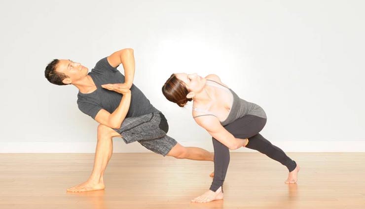 Health tips,health tips in hindi,yoga method,yoga benefits,yoga day 2019,parivrtta parsvakonasana yoga